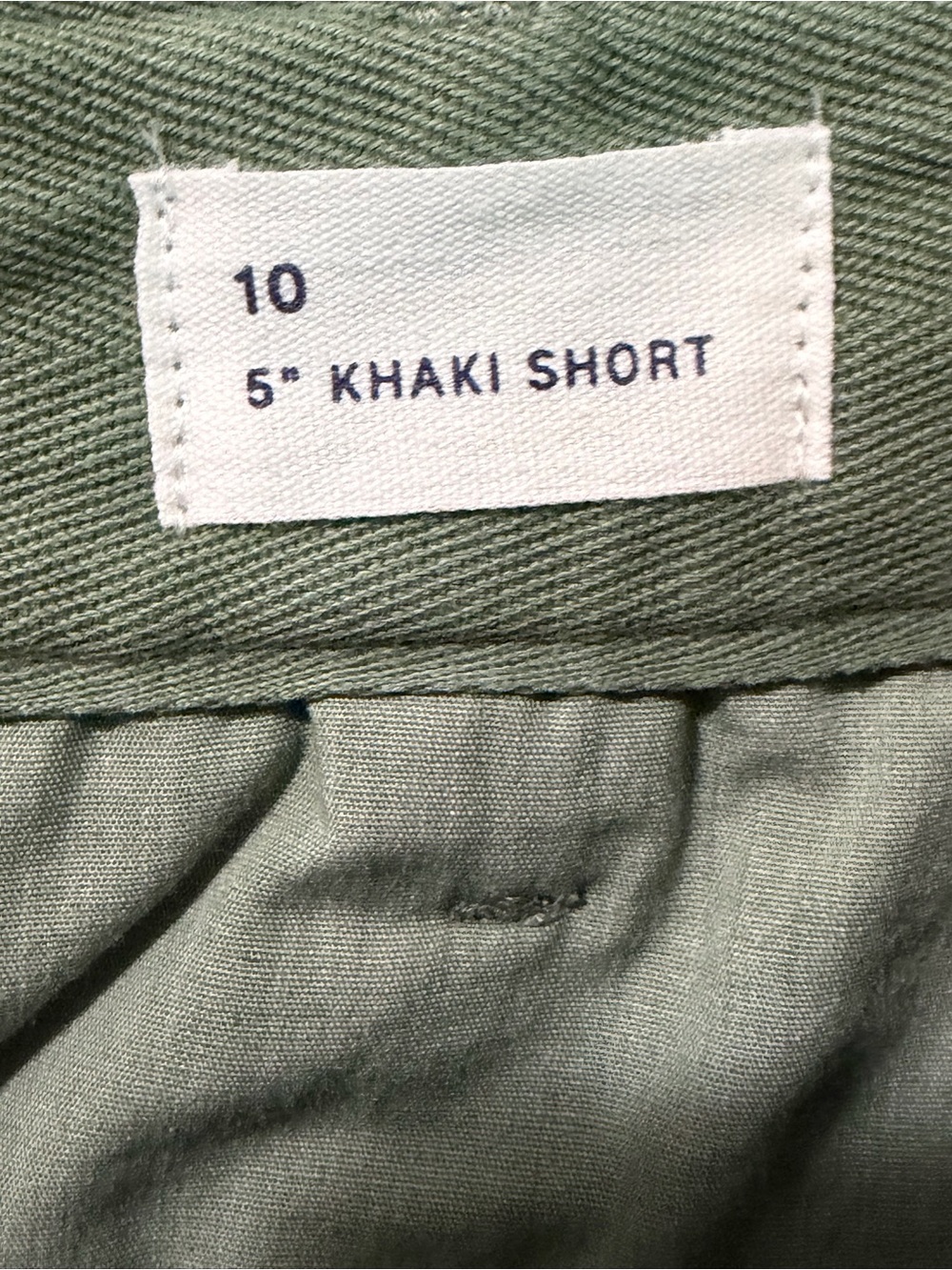 NWT GAP 5" Khaki Short In Olive - Picture 6 of 9